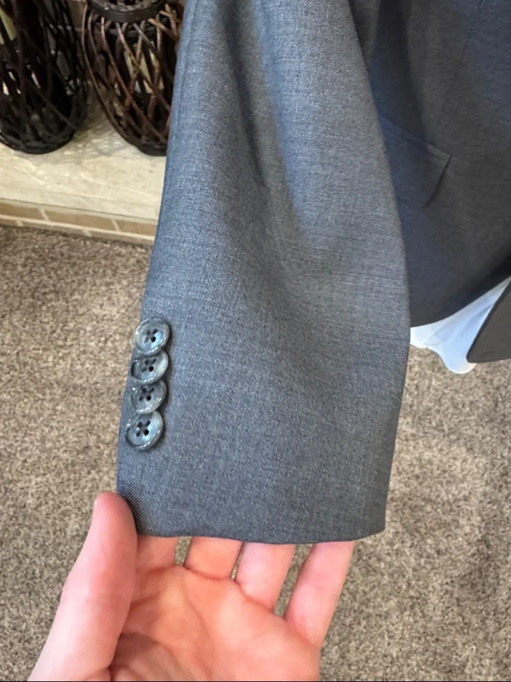 Joseph Abboud mens 38R gray solid 100% wool Zignone 2-button suit w/ trousers - Picture 3 of 8